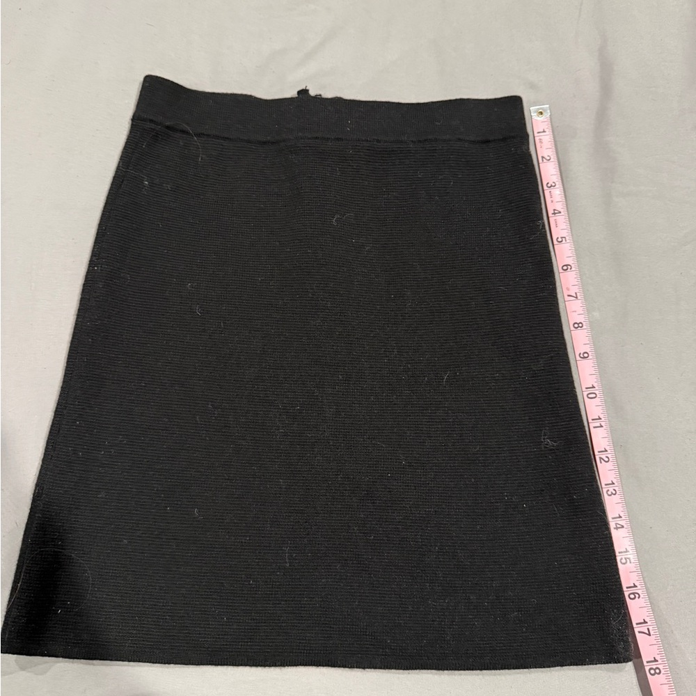 LOFT Classic Black Mini Skirt Womens size sm
